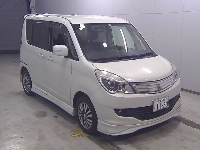 19233 Mitsubishi Delica d2 MB15S 2011 г. (Honda Tokyo)